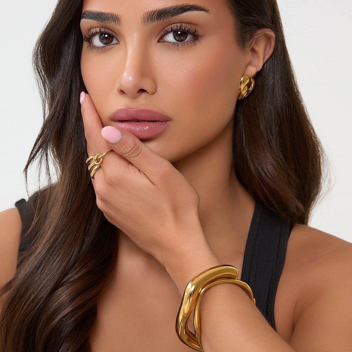 SCULPTURAL OPEN BRACELET - GOLD